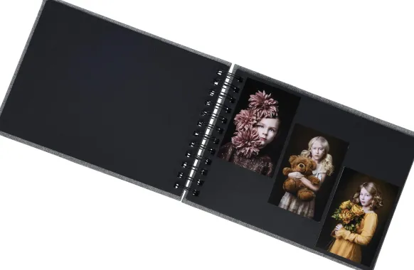 Base Line Canvas Wire-O Svart 23x17 cm (40 Svarta sidor / 20 Blad)