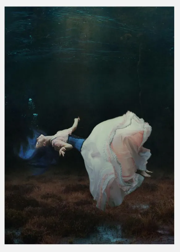 Floating In A Dream Canvastavla (30x40 cm)