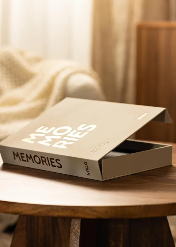 KAILA MEMORIES Cream - Coffee Table Photo Album (60 Svarta Sidor / 30 Blad)
