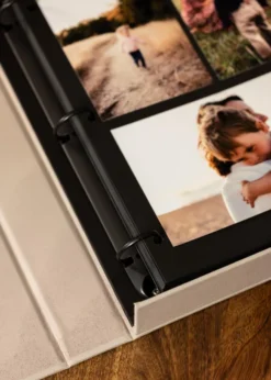 KAILA THROWBACK Grey/White - Coffee Table Photo Album (60 hojas negras)