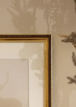 Ram Abisko Guld 50x70 cm - Passepartout Vit 40x60 cm