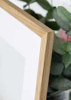 Ram Edsbyn Ek 40x50 cm - Passepartout Vit 27,5x37 cm
