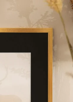 Ram Edsbyn Guld 40x50 cm - Passepartout Svart 27,5x37 cm