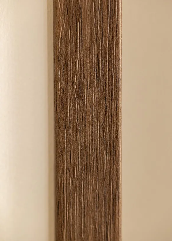 Ram Hermes Valnöt 40x60 cm - Passepartout Vit 32,9x48,3 cm