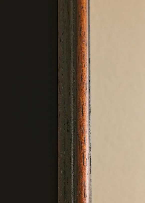 Ram Horndal Valnöt 40x50 cm - Passepartout Svart 29,7x42 cm (A3)
