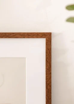 Ram Modern Varm Brun 40x60 cm - Passepartout Vit 25x50 cm