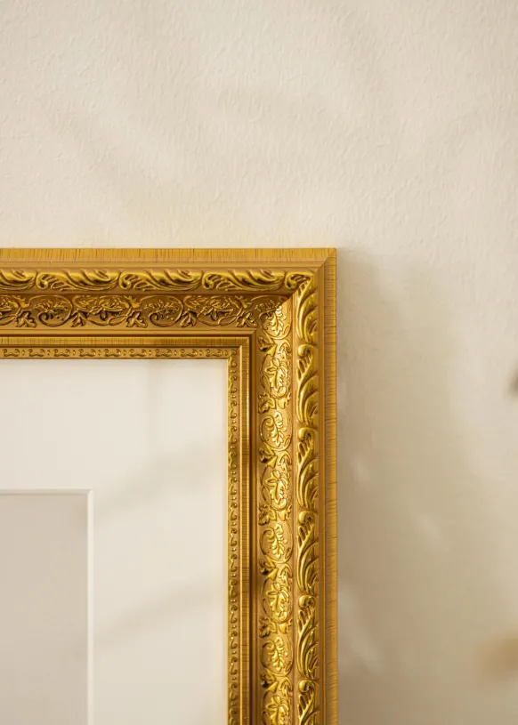 Ram Ornate Guld 20x30 cm - Passepartout Vit 9x11 cm