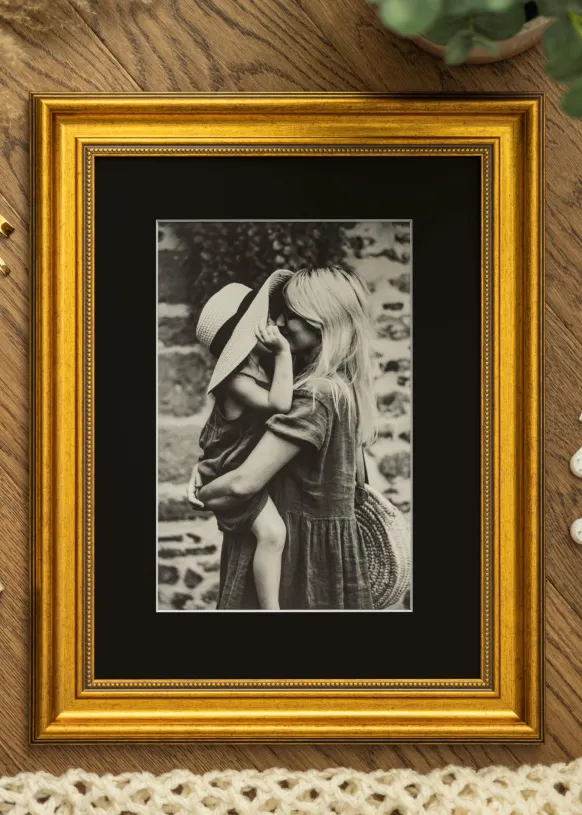 Ram Rokoko Guld 50x70 cm - Passepartout Svart 42x59,4 cm (A2)