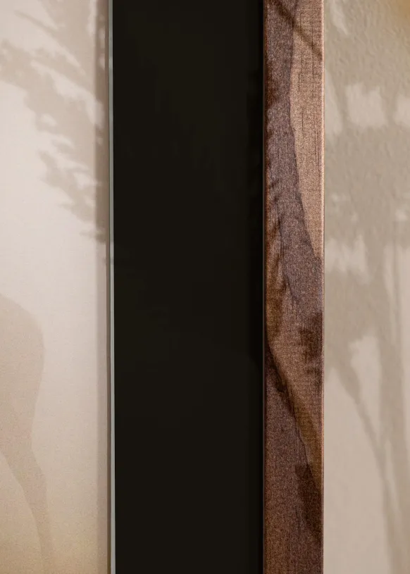 Ram Stilren Valnöt 70x100 cm - Passepartout Svart 62x93 cm