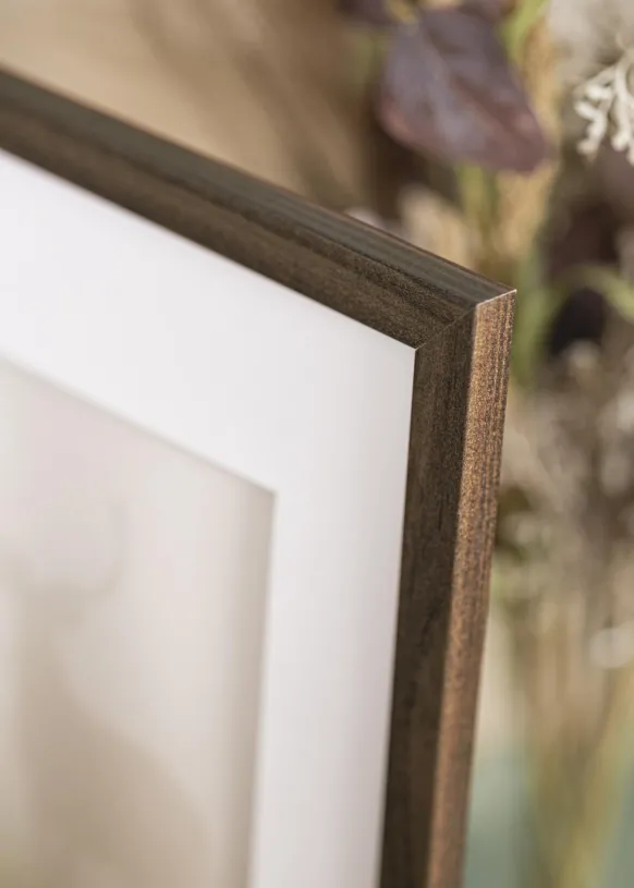 Ram Stilren Valnöt 70x100 cm - Passepartout Vit 59,4x84 cm (A1)