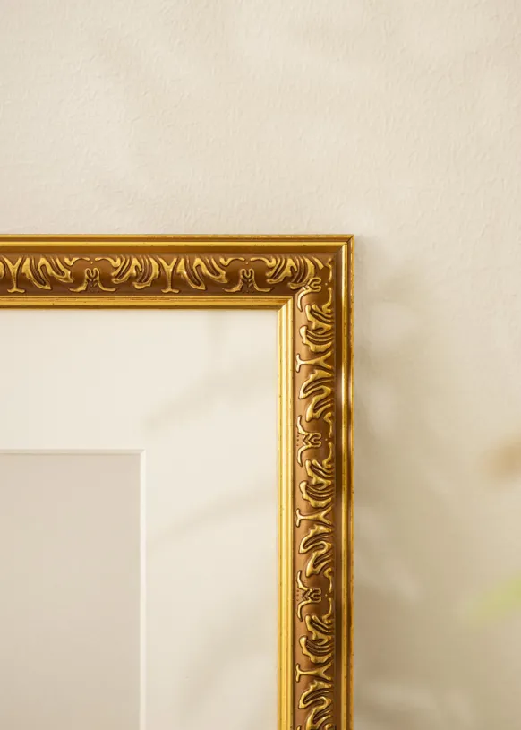 Ram Swirl Guld 40x50 cm - Passepartout Vit 29,7x42 cm
