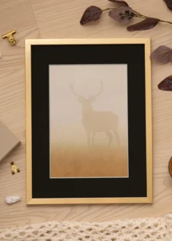 Ram Trendy Guld 30x40 cm - Passepartout Svart 21x29,7 cm (A4)