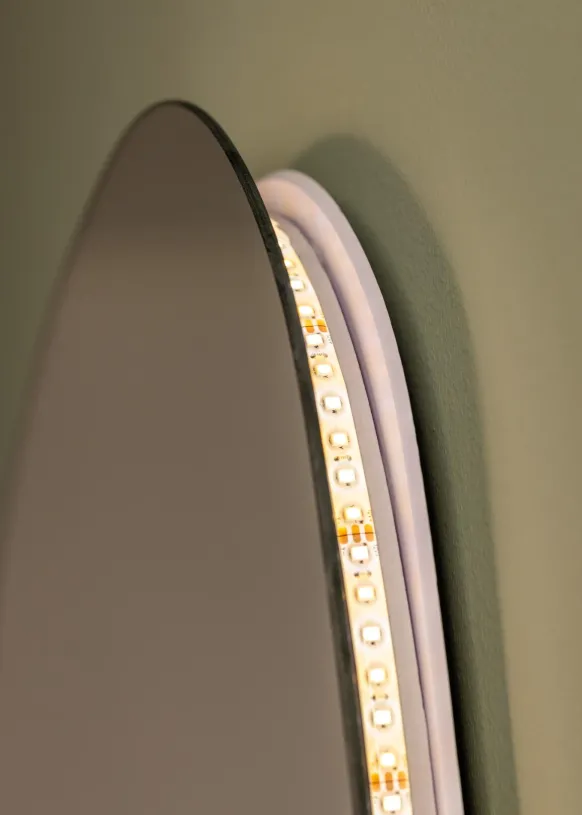 Spegel Rumination LED 70x90 cm
